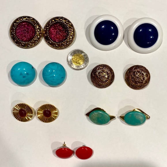 LOT OF 7 PAIR OF RETRO VINTAGE EARRINGS - Picture 1 of 10